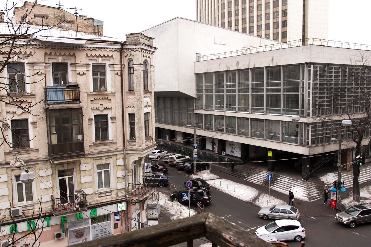 Апартаменты Apartment on Lvivska square Киев