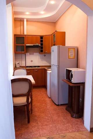 Апартаменты Apartment on Lvivska square Киев Апартаменты-студио-13